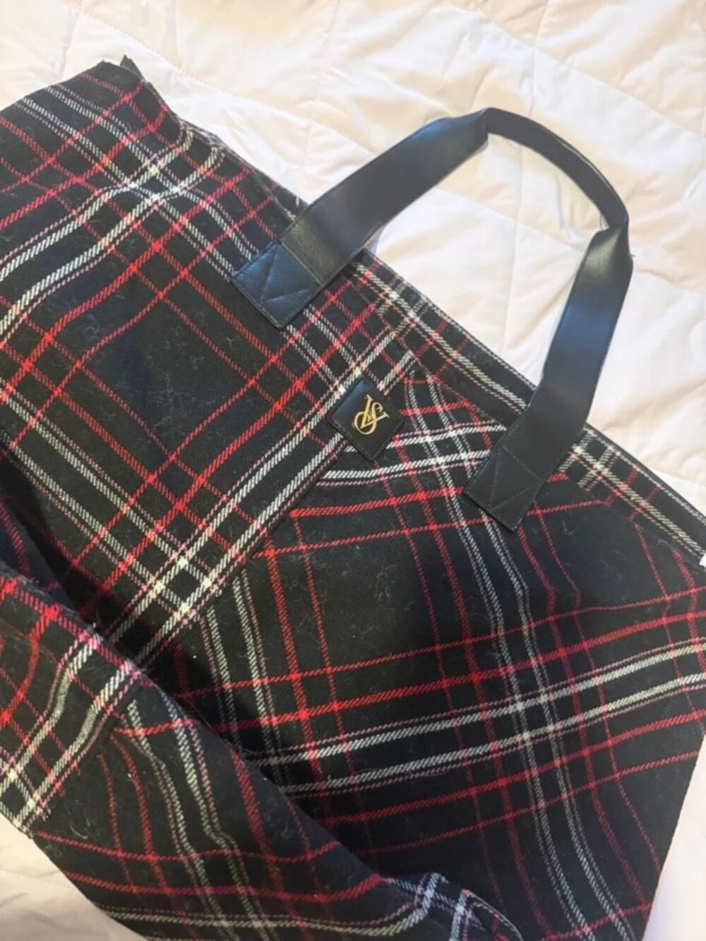 NWT Victoria’s Secret Red and Black Plaid Tote Bag - Picture 2 of 2